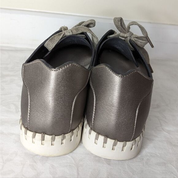 Caposhie Metallic Sneakers - Picture 6 of 10